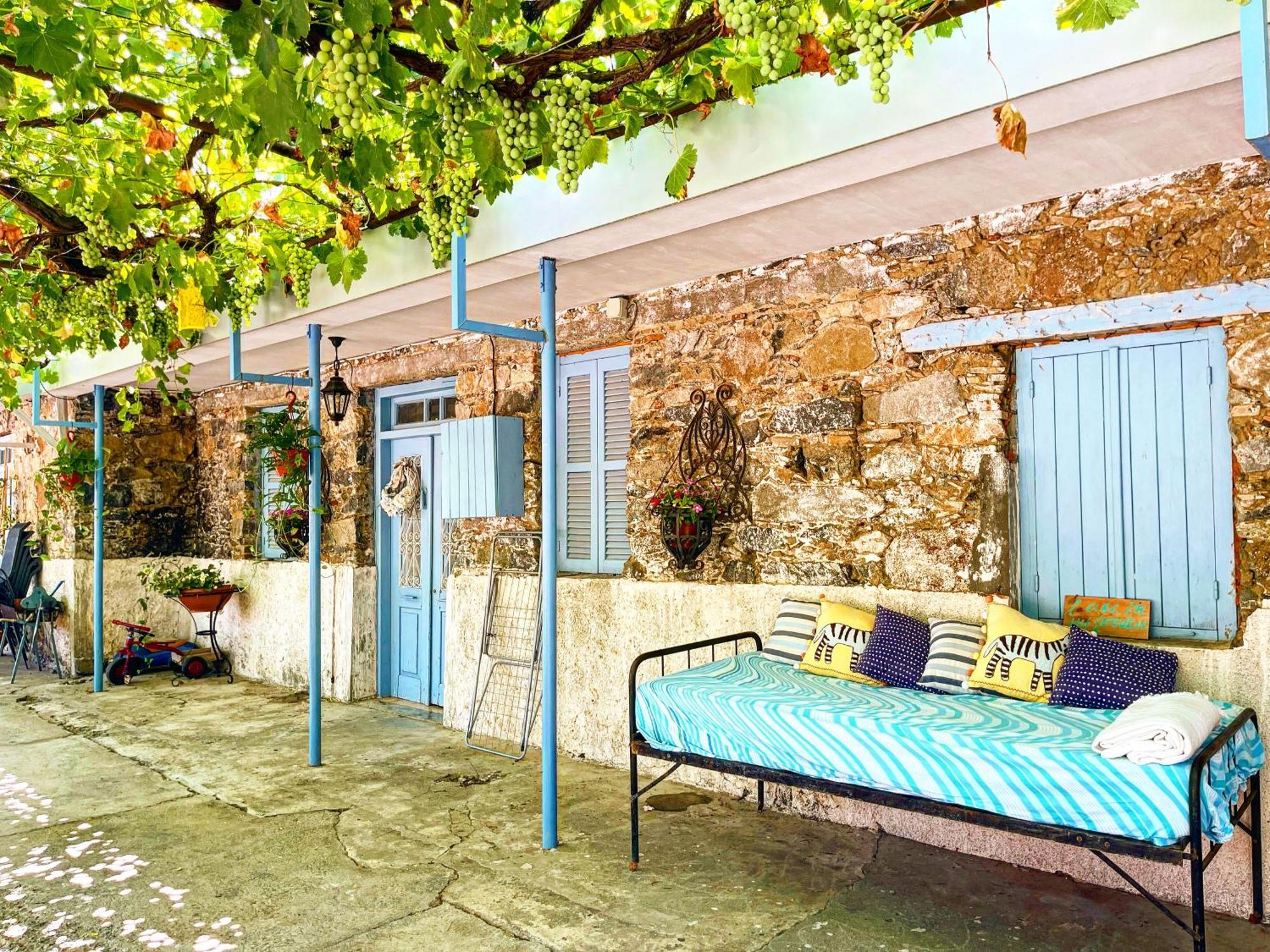 Holiday House โปรโดรมอส ภายนอก รูปภาพ