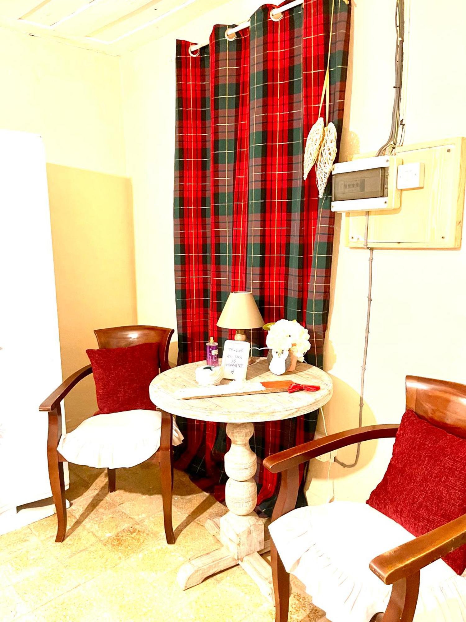 Holiday House โปรโดรมอส ภายนอก รูปภาพ